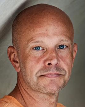 Fredrik Hallgren